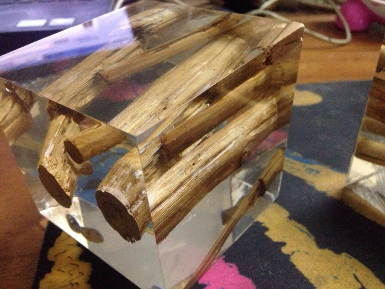 Cувенирные изделия из акриловой смолы